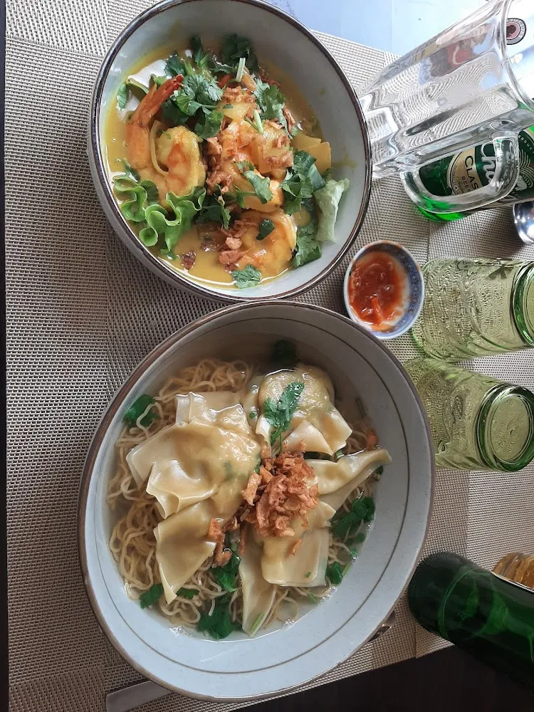 Gambas Et Soupe de Ravioli Crevettes